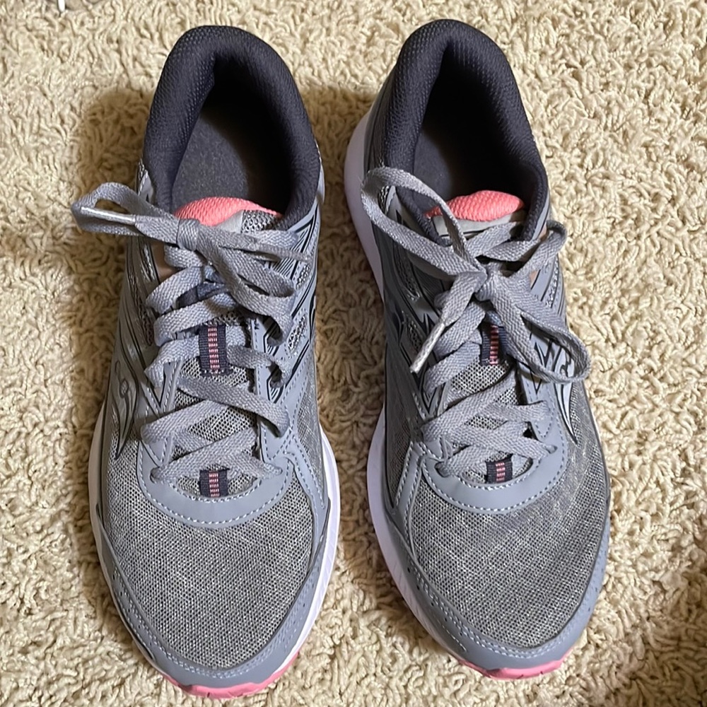 Saucony Cohesion 13 grey and pink